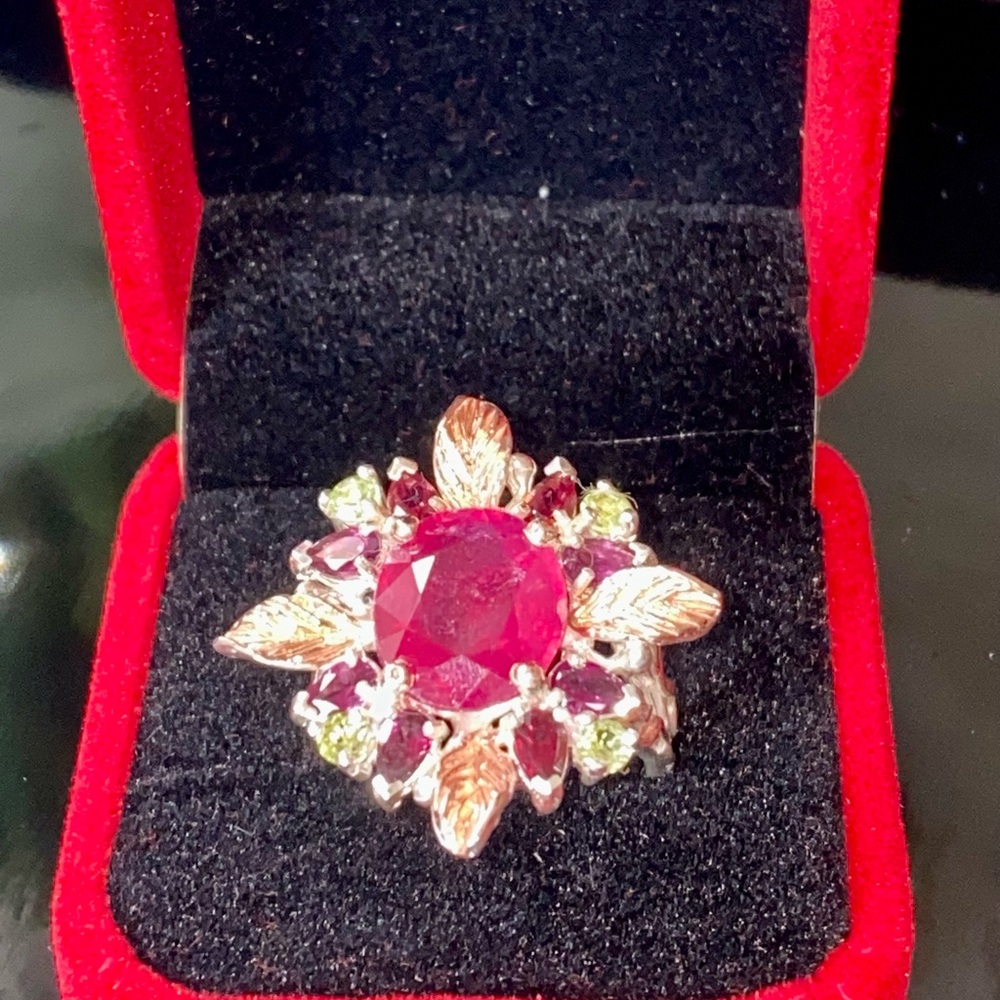 Gorgeous Vintage Genuine Ruby Ring - image 2